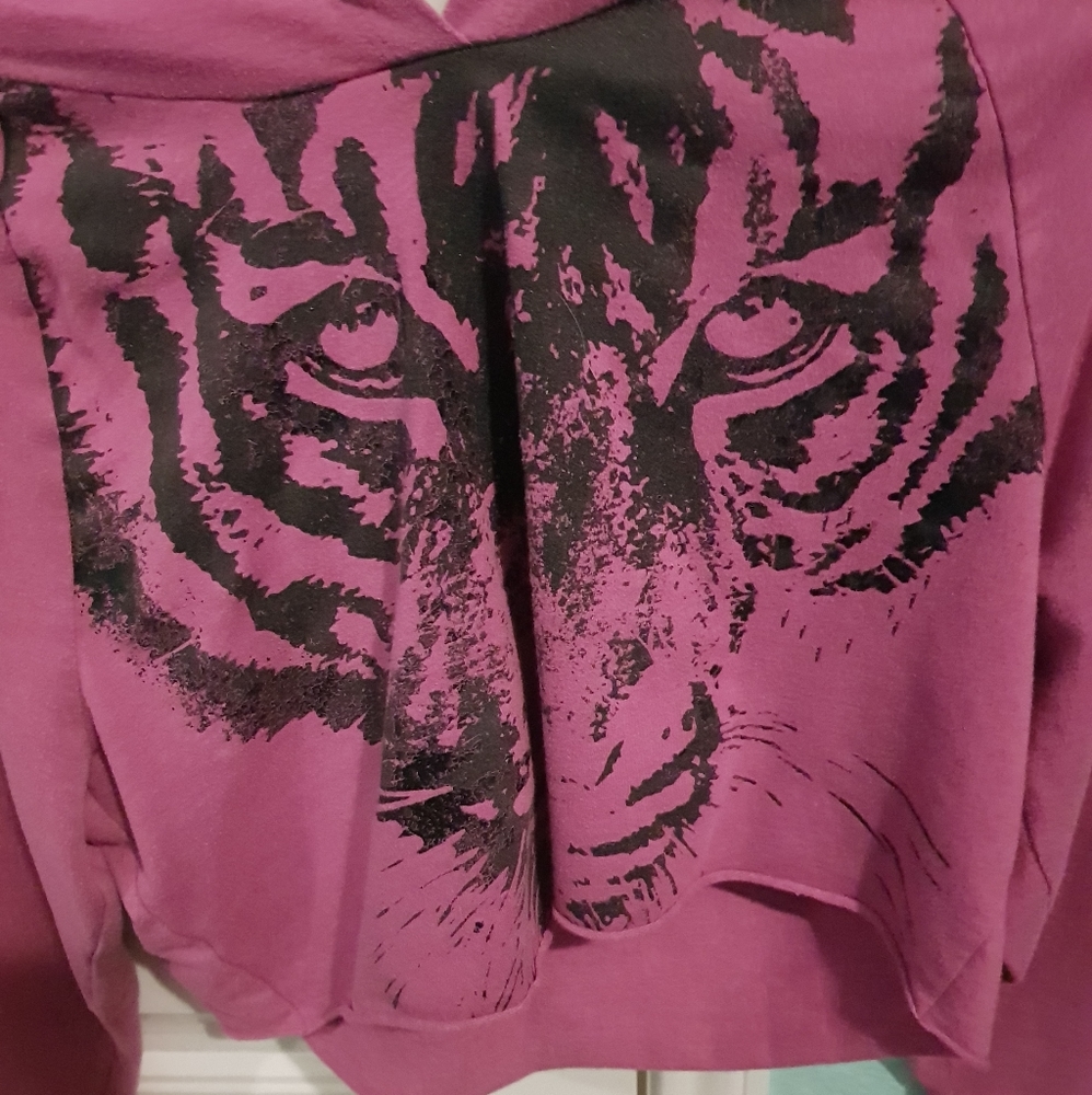 Girls tiger long sleeve crop top with hood